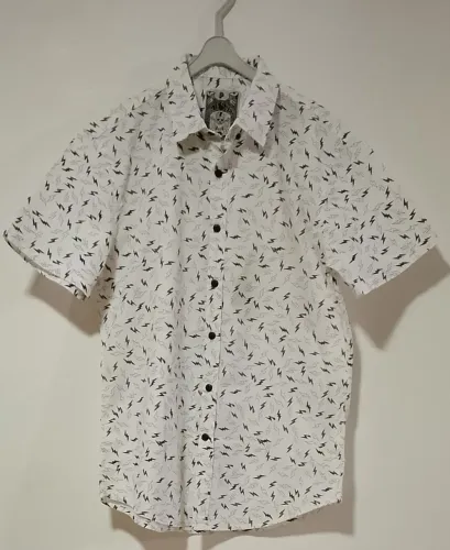 Camisas de botão, tamanho P
