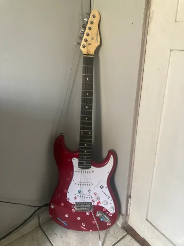 Guitarra Strato gianinni