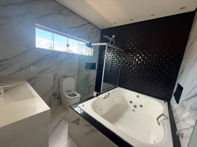 Alugo Excelente Casa de Alto Padrão 