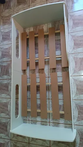 cama infantil montessoriana com proteção lateral