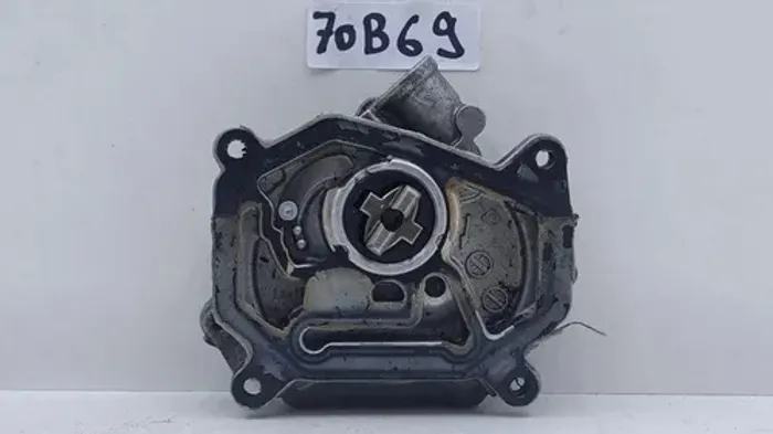 Bomba De Vácuo Do Motor Mercedes Benz Cla200 2014