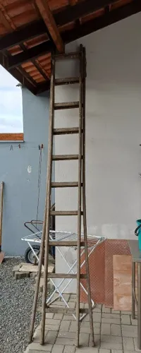 Escada de Madeira Extensível 9 Degraus - Super Resistente (Desapego Rápido!)