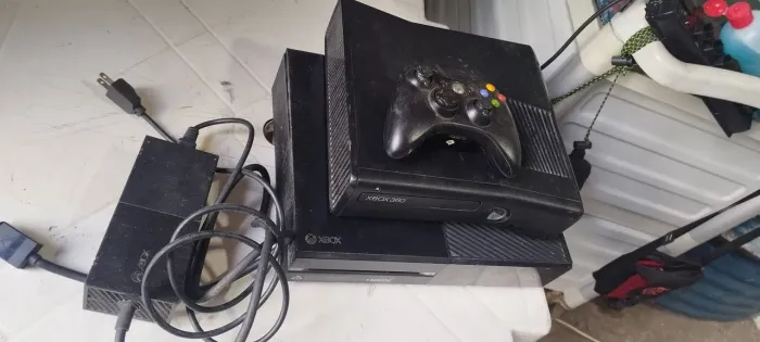 Xbox 360 e Xbox slim com defeito 