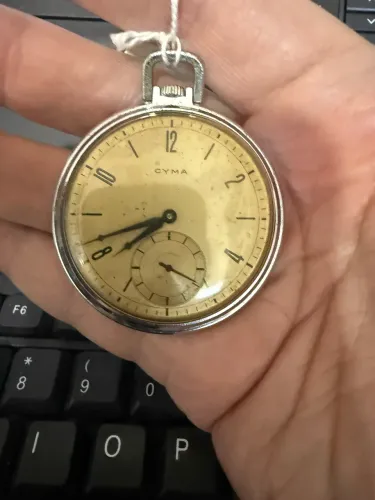 Relógio cyma de bolso antigo estilo casaca militar