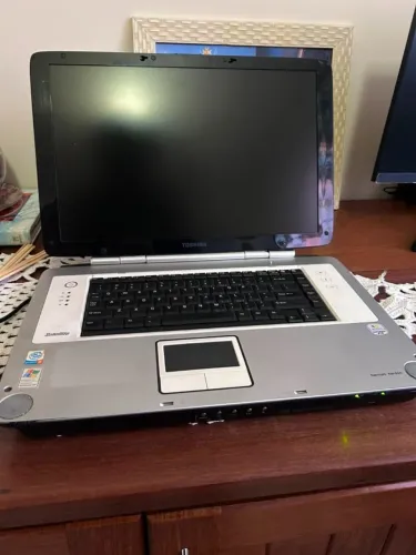 Toshiba Satellite P25-S526 17? - Notebook Antigo - No Estado