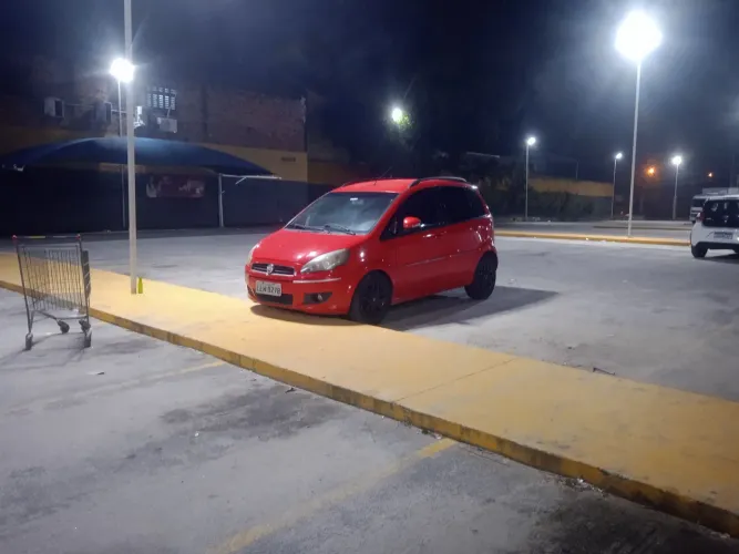 Fiat Idea Sporting Dualogic 1.8 Flex 16V 5P 2012