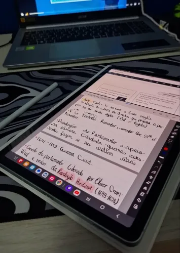 Tablet Samsung S9 FE com caneta