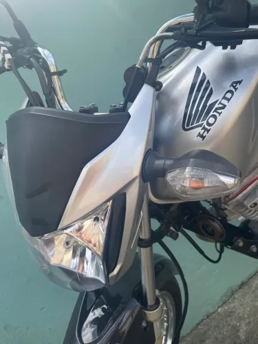 Frente da titan pra trocar na da start 24