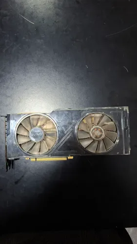 RTX 2080TI 11GB GALAX RGB - 1 FAN ESTA RUIM
