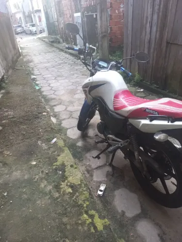 Titan 150 quitada e selada 8.500