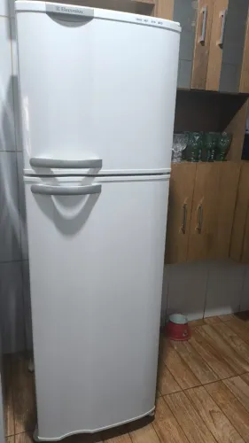 GELADEIRA ELECTROLUX FROST FREE DUPLEX DF34 