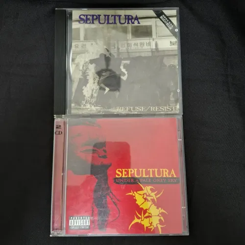 CDs Sepultura - "Refuse/Resist" + "Under a Pale Grey Sky" (duplo ao vivo c/ Max Cavalera)
