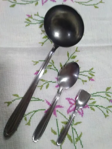 O3 Talheres antigos em inox da marca Hércules 