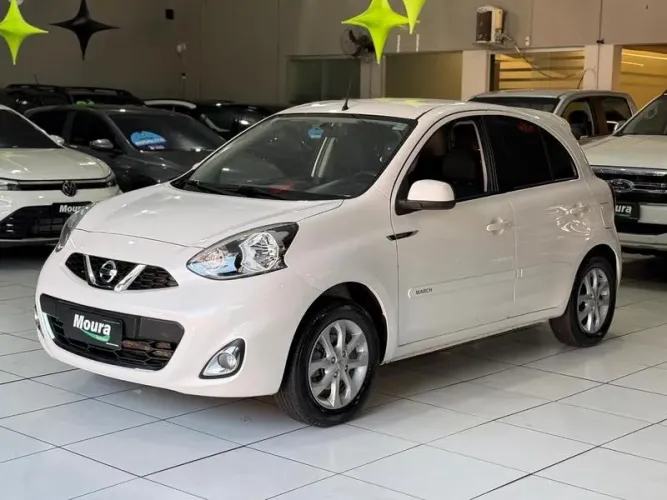 Nissan March 1.0 12V Flex 5P 2015