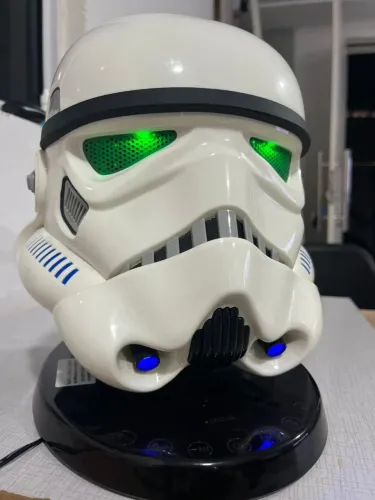 Caixa de som e Capacete Star Wars item de colecionador 