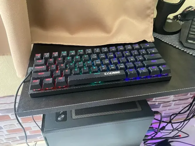 Teclado Mecânico 60% SEMINOVO EXCELENTE