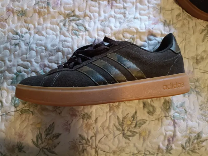 Tênis Adidas verde 42 masculino 