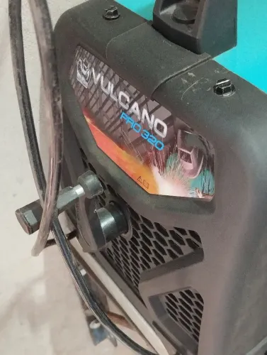 Máquina de solda Transformadora 127/220v Balmer Vulcano pro 320 novíssima pouco usada
