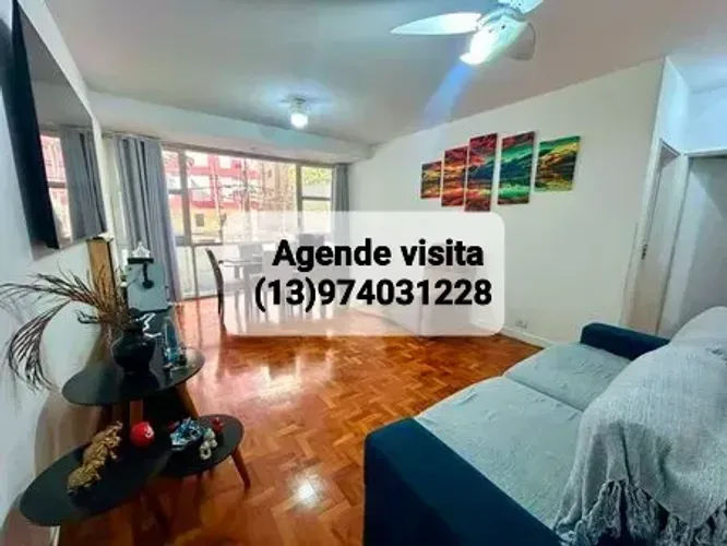Apartamento 2 dormitorios a venda na quadra da praia  em Santos sp