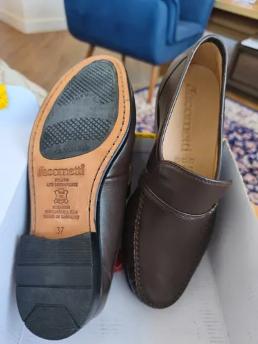 Sapato Mocassim Jacometti, masculino, número 37, solado anti derrapante, couro de carneiro