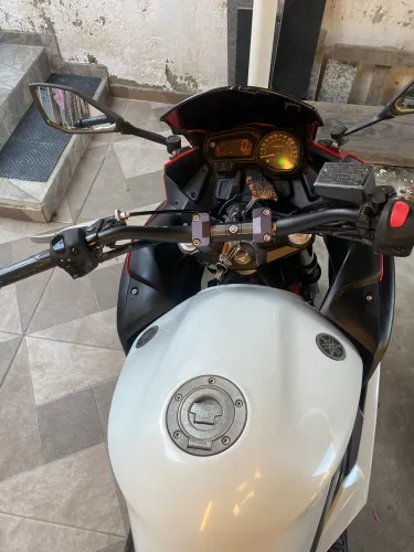 Vende-se xj6F