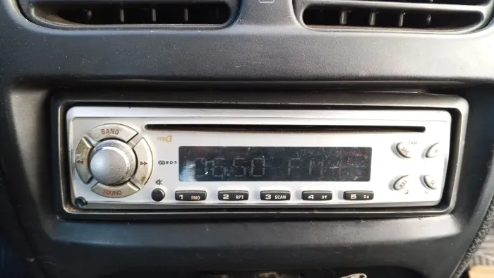 Vendo rádio de carro cd funcionando