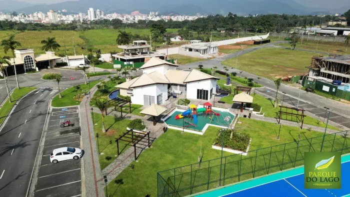 Terreno em Condomínio no Centro de Camboriú