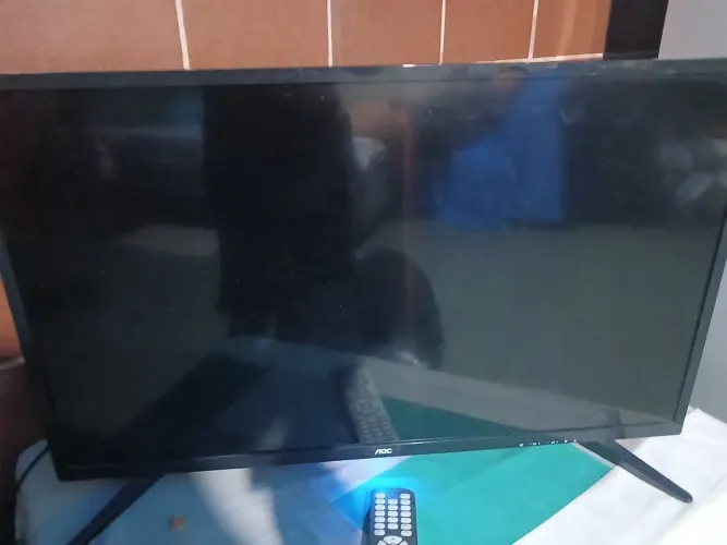 Vendo tv de 32 polegadas.  Com defeito 