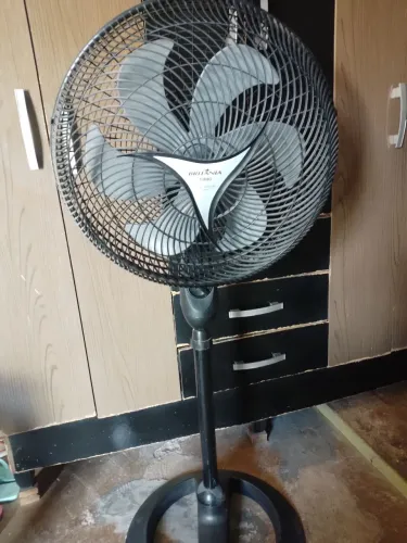 Ventilador de pé