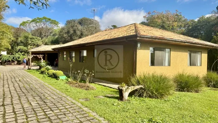 Chácara em São José dos Pinhais, perto de Curitiba, local alto, casa medindo aproximadamen