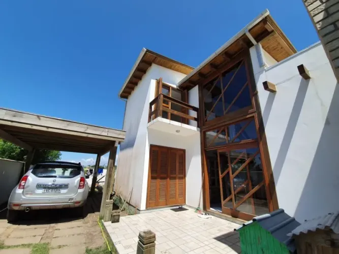 Casa com arquitetura diferenciada, Balneário Gaivotas - Lagoa Cortada
