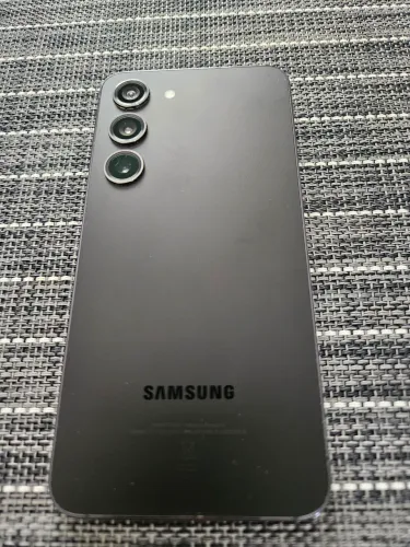 Samsung Galaxy S23 128GB - 8GB RAM