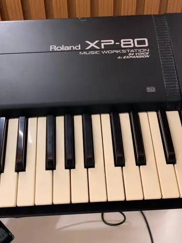 Teclado Roland XP
