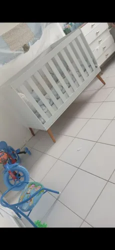Vende-se berço