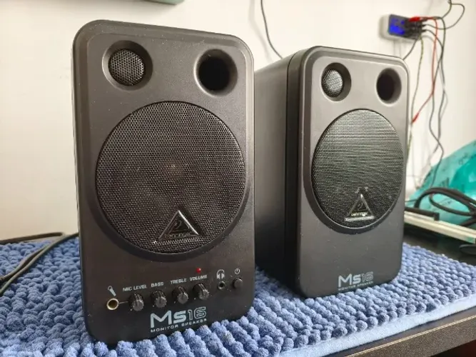 Monitor Ativo Behringer Ms16 CAixa som De 2 Vias Home Studio Par 110v