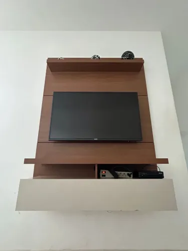 Rack Painel para TV até 50? - Moderno | Natural com Off White