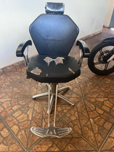 Cadeira hidráulica reclinável