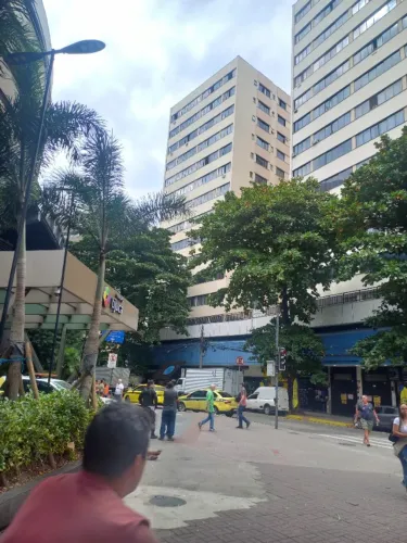 Apartamento Tijuca- 3 quartos +dependência +vaga +pintura nova+ taboa corrida +suite