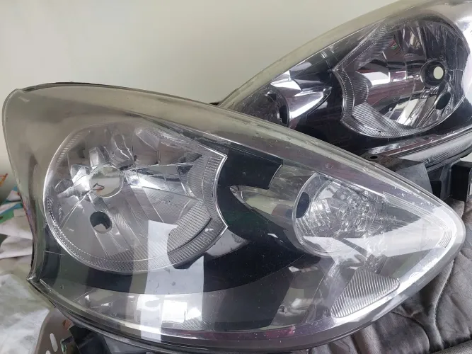 Farol Nissan March 2014 em diante