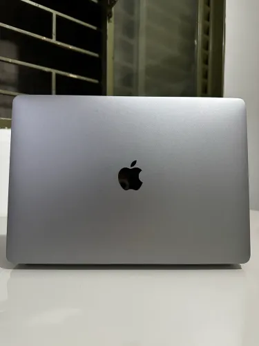 MacBook Pro 13 2017 i5 8GB SSD 256GB Excelente Estado