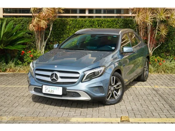Mercedes-Benz GLA 200 Adv. 1.6/1.6 TB 16V Flex Aut. 2015