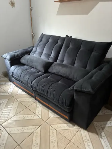 Sofá retrátil 2 lugares novinho