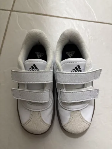 Tênis adidas infantil número 25