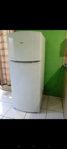Geladeira Consul Frost free funcionando muito bem 432 litros faço a entrega