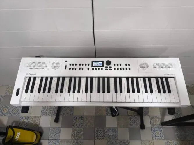 Sintetizador Go keys 5 roland com bag e estante