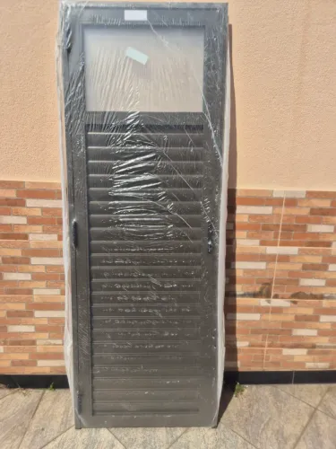 Porta aluminio