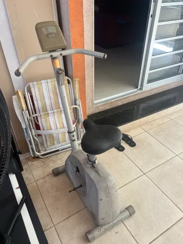 Bicicleta Ergométrica Profissional
