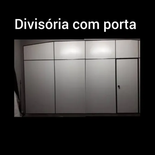 Divisoria com porta 