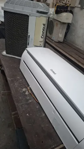 AR-CONDICIONADO CONSUL 12.000 BTUs - SÓ FRIO<br><br>Ótimo estado de conservação!<br>