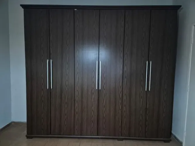 Guarda Roupa grande 6 portas